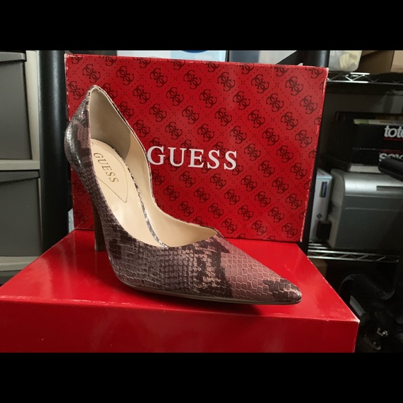 Semi-Formal Off-White Dress - Picture 6 of 8